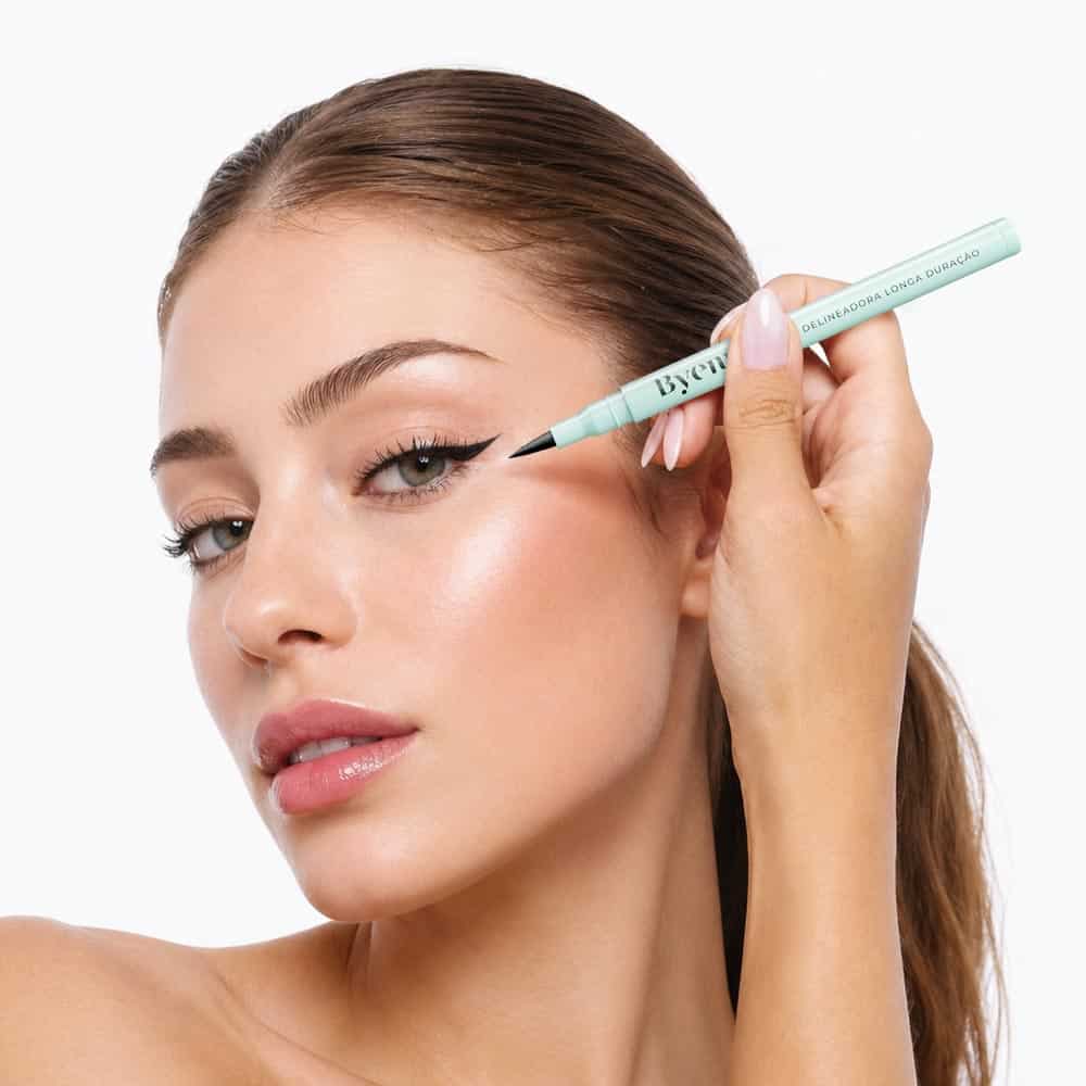 Pluma Delineadora Eye Liner Negro